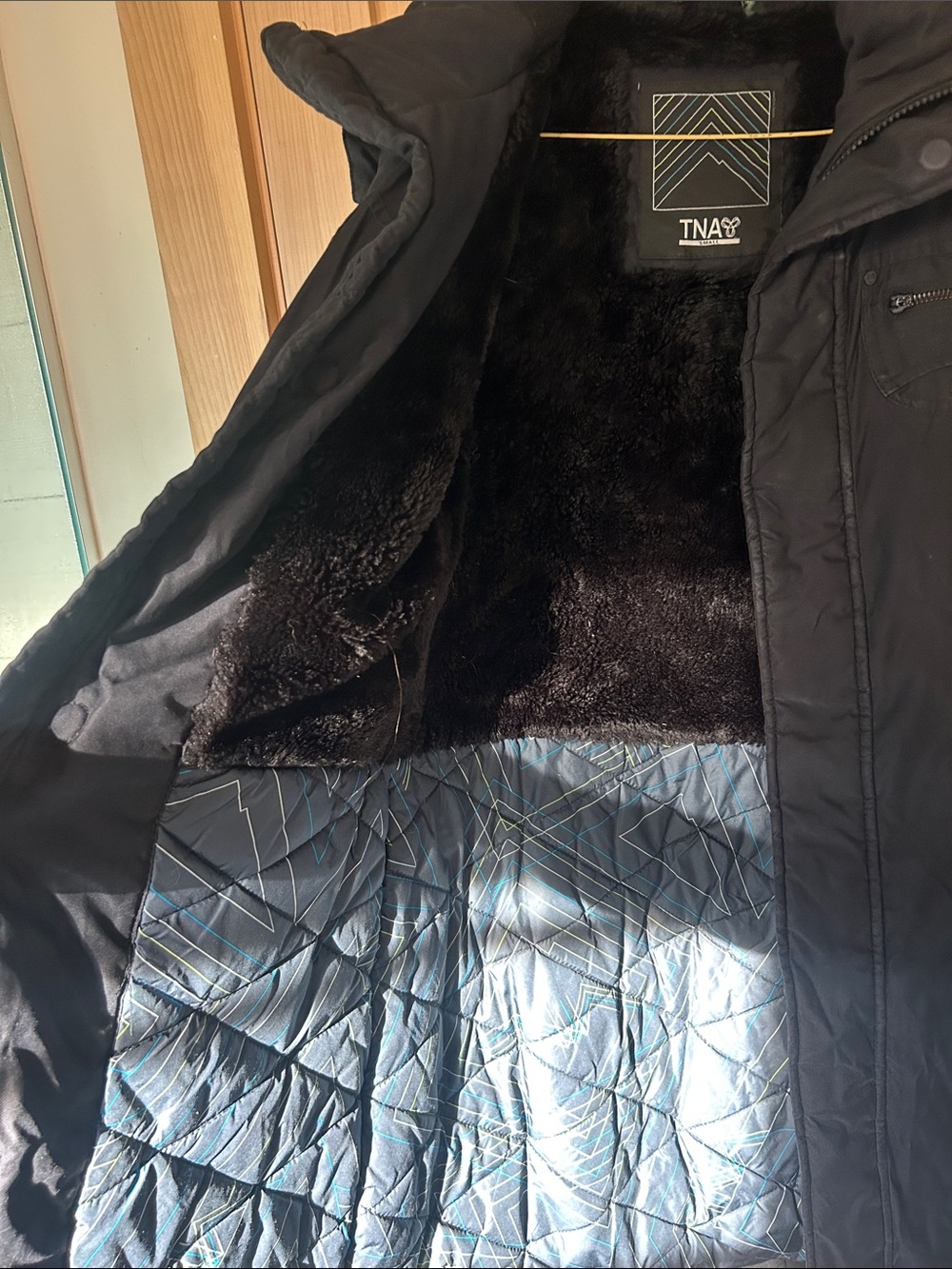 Women’s TNA long Black winter jacket with Hood - Picture 5 of 5